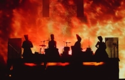 Гурт «ДахаБраха», який існує з 2004 року, за словами Макарова, здобув визнання за кордоном раніше, ніж в Україні