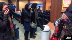 ایلنا می‌نویسد حین برگزاری مراسم روز دانشجو در دانشگاه علامه «عده‌ای نا‌شناس گاز فلفل به سالن انداختند»