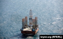 Українська бурова самопідйомна бурова установка в Чорному морі, архівне фото