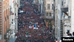 Палестинаны колдогондор менен АКШ элчилиги Иерусалимге көчүшүнө каршылардын жүрүшү. Стамбул, 14-май, 2018-жыл.