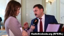 Андрій Деркач вперше став депутатом Верховної Ради у 1998 році і відтоді був депутатом різних скликань