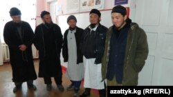 Уруксат албай дааватка чыкты деген кине менен кармалгандар. Ысык-Көл. 2015-жыл.