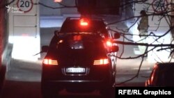 Кортеж Ложкіна заїжджає в АП