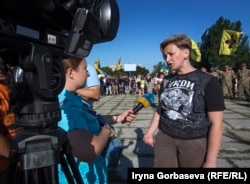 Мария Подыбайло (справа)