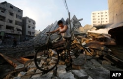 Жизнь в секторе Газа всегда идет по часам "военного времени"