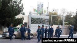 Türkmenistan. Polisiýa işgärleri. Arhiw suraty