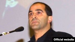 اسفندیار طبری