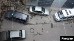 Armenia - A courtyard in Yerevan where opposition presidential candidate Paruyr Hayrikian was shot and wounded, 01Feb2013.