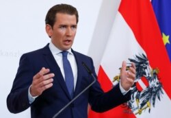 Себастіян Курц