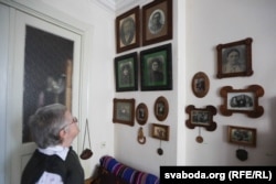 Ніна Багінская ў сваёй менскай кватэры, 2015 год