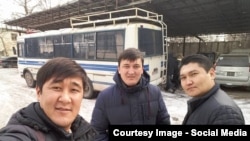 Селфи активистов в Первомайском РОВД.