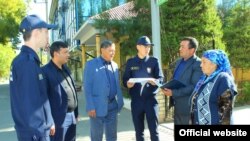 МИБчилар жисмоний зўравонликларга дуч келган ҳолатлар ҳам кузатилган.