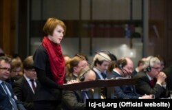 Олена Зеркаль під час публічних слухань у Міжнародному суді справи «Україна проти Росії». 6 березня 2017 року