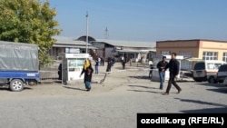 Оптовый рынок «Жахон бозори» в городе Андижане.
