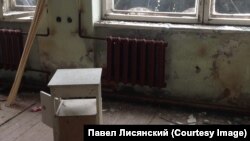 Разбураны шпіталь у Вяглягорску