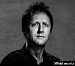 اسکات لوکاس استاد مطالعات آمریکا در دانشگاه بیرمنگام