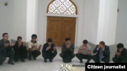 Абу Абдуллоҳ Рўдакий ўзи туғилиб ўсган Панжакент туманида дафн қилинган.