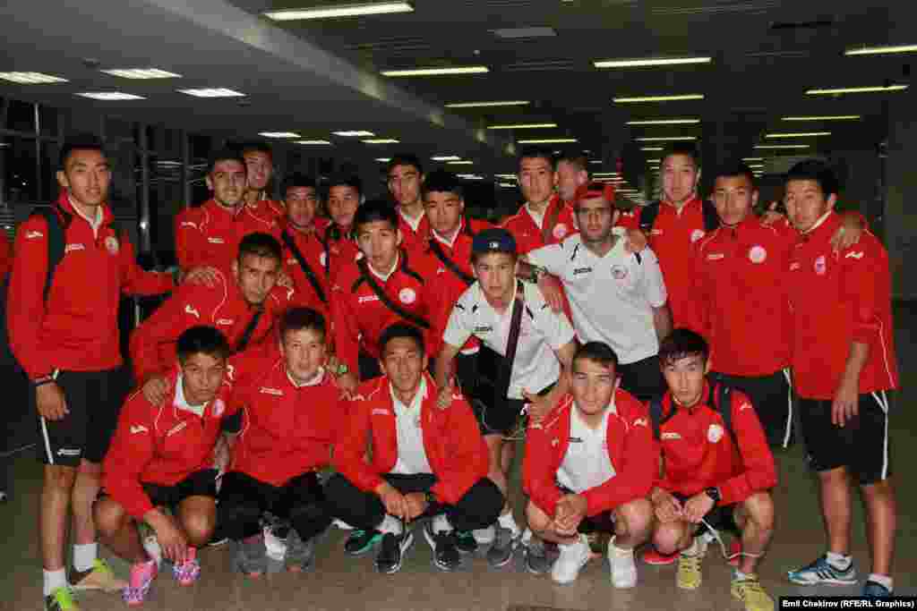 Федерация футбола призывает всех кыргызстанцев, находящихся в ОАЭ, поддержать отечественную сборную.&nbsp;