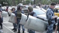 "Всем указывают на дверь"