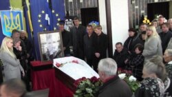 У Херсоні попрощалися з активісткою Катериною Гандзюк – відео