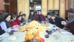 Үлгүлүү үй-бүлөлүк балдар үйү