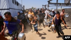 هجوم فلسطینی‌ها در نواز غزه برای دریافت مواد غذایی