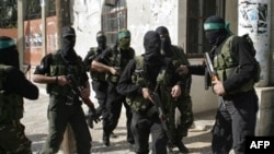 پس از در گیری های مسلحانه روز یک شنبه مقام های حماس می گویند که با جنبش فتح برسر آتش بس به توافق رسیده اند