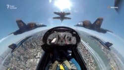 Пілотажні групи ВПС і ВМС США влаштували авіашоу на честь борців із коронавірусом – відео