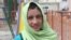 15-летняя Сахар Гюль после выхода из больницы. Кабул, 8 апреля 2012 года. 