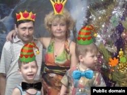Ольга и Александр Шарыповы с младшими сыновьями