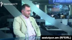 Лидер оппозиционной партии «Наследие» Армен Мартиросян, Ереван, 6 апреля 2018 г.  