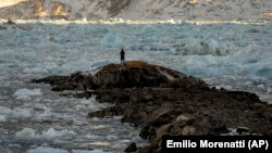 Дональд Трамп під час звернення до Конгресу 4 березня (5 березня за київським часом) заявив, що гренландці можуть приєднатися до Сполучених Штатів, оскільки «Гренландія потрібна нам для національної і навіть міжнародної безпеки»