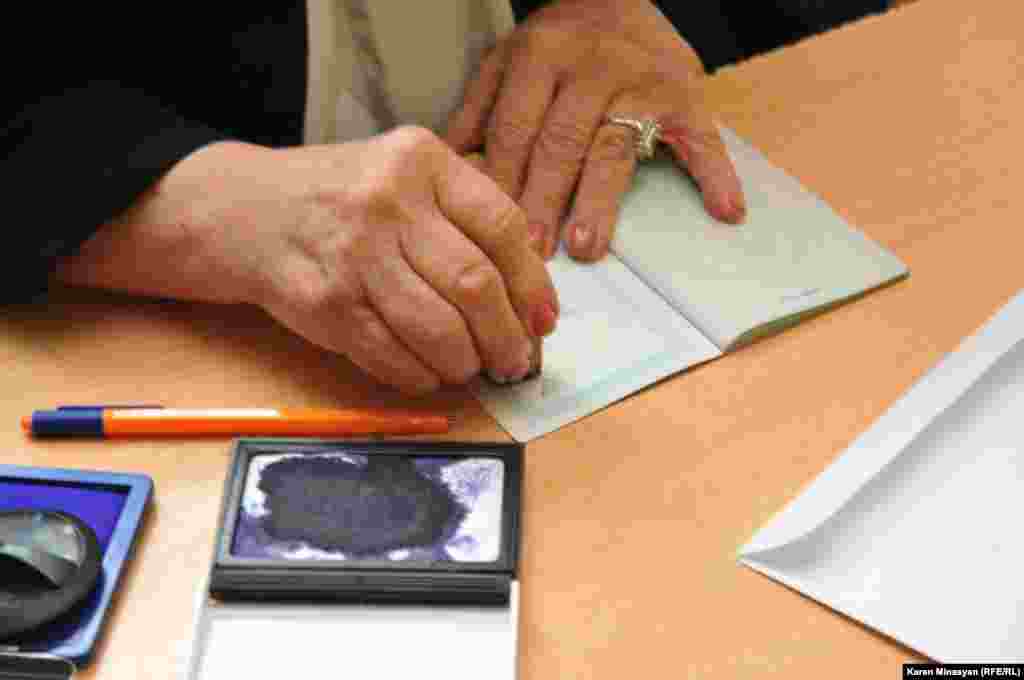 Armenia -- Presidential elections, 18Feb2013