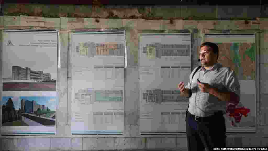 Команда архіву взялася переплановувати приміщення саме під архів &ndash; із мобільними стелажами в архівосховищах, відповідними системами клімат-контролю, пожежного захисту, open space для відвідувачів тощо. Спільно з архітекторами за пів року зробили всю підготовчу роботу: переоформили будівлю на архів, зібрали всі вихідні дані для подальшої реконструкції, розробили проєктну документацію та отримали позитивний експертний висновок &nbsp; 