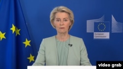Президентка Єврокомісії закликала Китай використати свій вплив для сприяння мирним переговорам між Росією та Україною під час зустрічі з прем’єром Лі Цяном