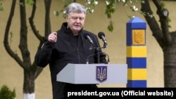 Порошенко: ми скоординуємо нові санкції, які запроваджуються, із санкціями США проти громадян і юридичних осіб Російської Федерації