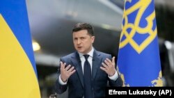 Володимир Зеленський дає пресконференцію з нагоди двох років свого президентства