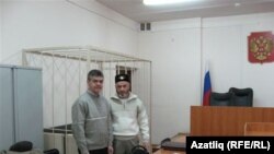 Наил Микеев һәм Равил Тимербулатов мәхкәмәдә