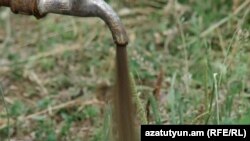 Ջրի ծորակ Պրիվոլնոյե գյուղում, 9-ը օգոստոսի, 2019թ.