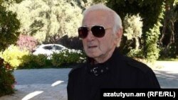 Шарль Азнавур (архивная фотография)