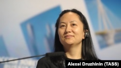 وانژو منگ مدیر ارشد مالی شرکت هوآوی و دختر بنیان‌گذار این شرکت است