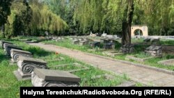 Комплекс «Пагорб слави» радянська влада почала будувати у 1948 році