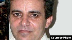 محمدصدیق کبودوند، روزنامه‌نگار و فعال حقوق بشر.