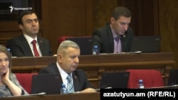 «Ծառուկյան» խմբակցության պատգամավորները ԱԺ նիստի ժամանակ