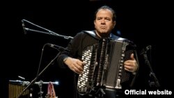 Всемирно известный аккордеонист Ричард Галлиано