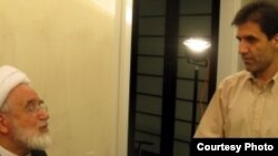 مهدی کروبی (چپ) و فرزندش حسین کروبی