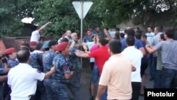 Столкновения в Сари-Тахе, Ереван, 19 июля 2016 г.