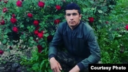 Алиризо Худоёров