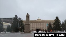 Центральная площадь в Уральске.