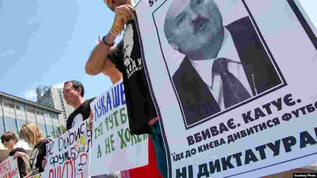 Дэманстрацыя супраць рэжыму Лукашэнкі. Кіеў, 2012.